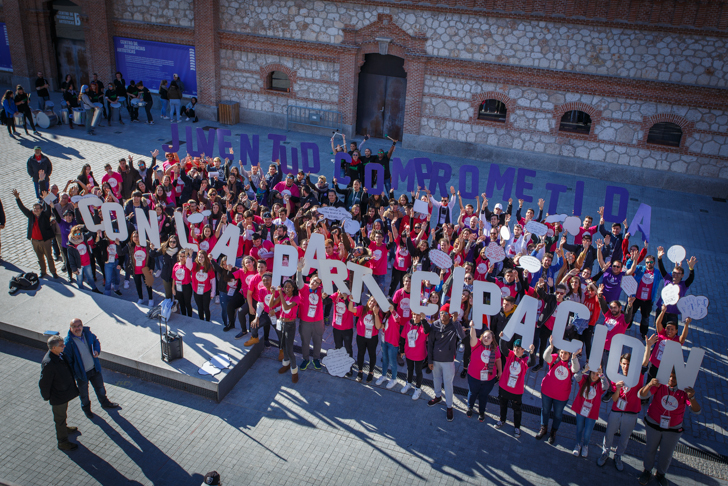 Grupo de jóvenes voluntarios en el Foro17 de Fundación Esplai
