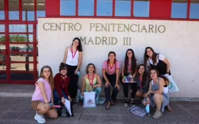 Haz voluntariado en los programas de Justicia Educativa.